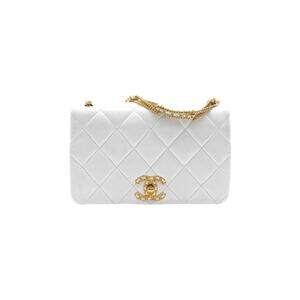 Chanel Diamond Quilted Shoulder Bag in White with Gold Chain